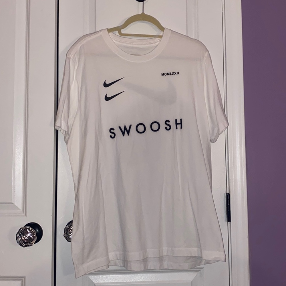 Nike tee